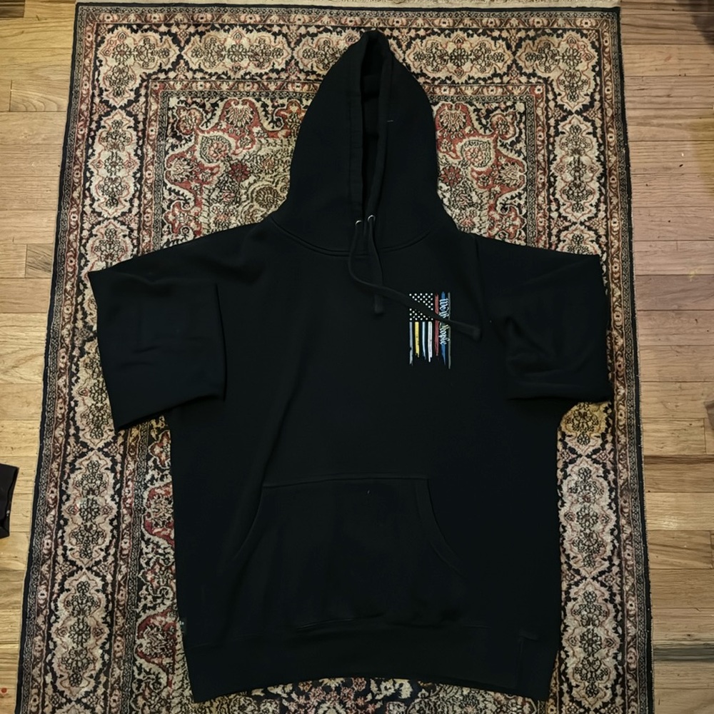 Howitzer graphic hoodie. Size XL. Color black. Mid condition.